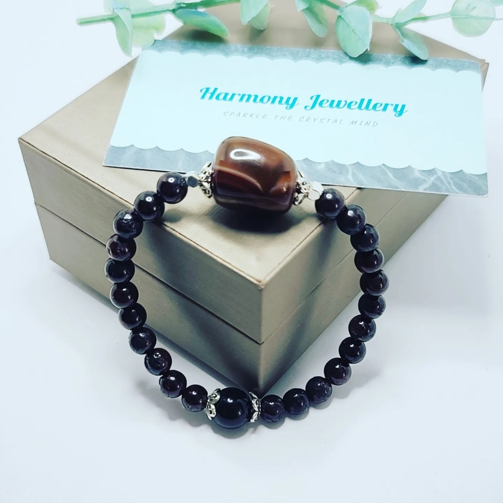 Garnet, Lace Agate bracelet